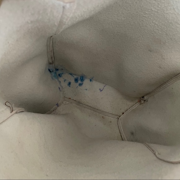 Gray Pebbled Leather Like Handbag Multicolor Strap - Picture 8 of 8